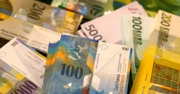 Крупнейший банк Португалии начал закрывать счета россиянам без ВНЖ
